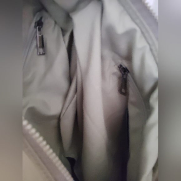 Hobo Shaped Handbag - Picture 5 of 5